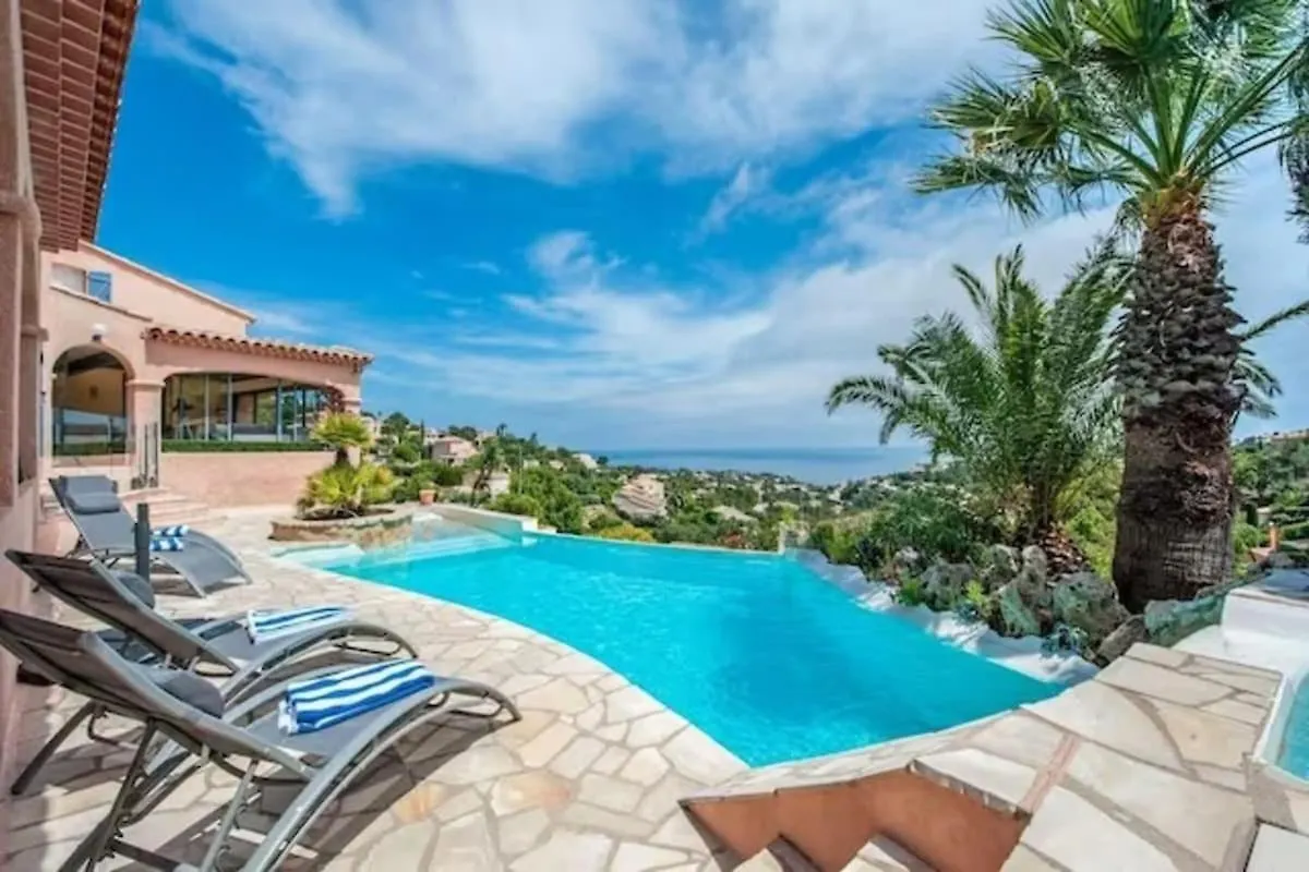 Casa-Capussambre Spacious Villa With Sea View Heated Pool Air Con Sauna Les Issambres