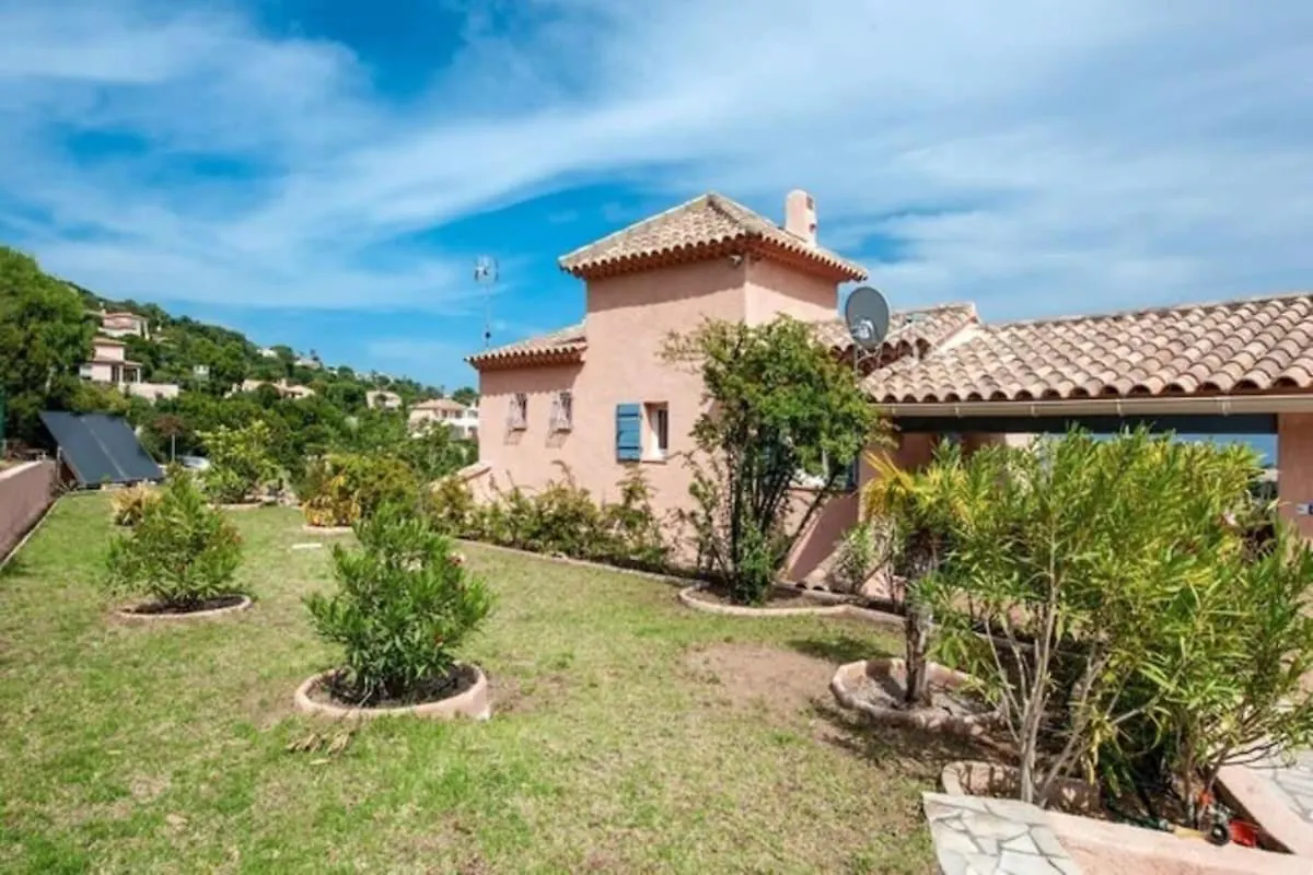 Casa-Capussambre Spacious Villa With Sea View Heated Pool Air Con Sauna Les Issambres