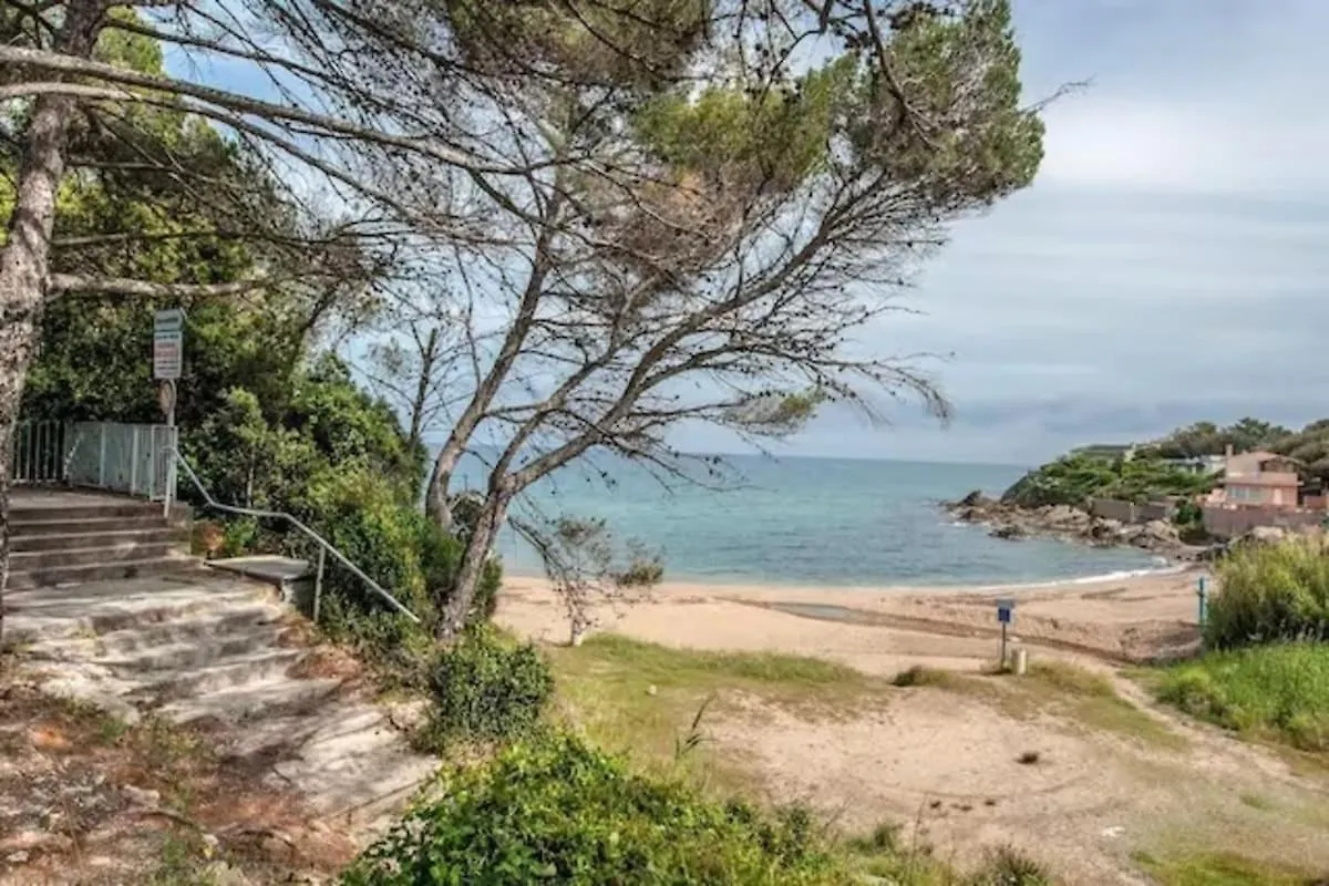 Casa-Capussambre Spacious Villa With Sea View Heated Pool Air Con Sauna Les Issambres France