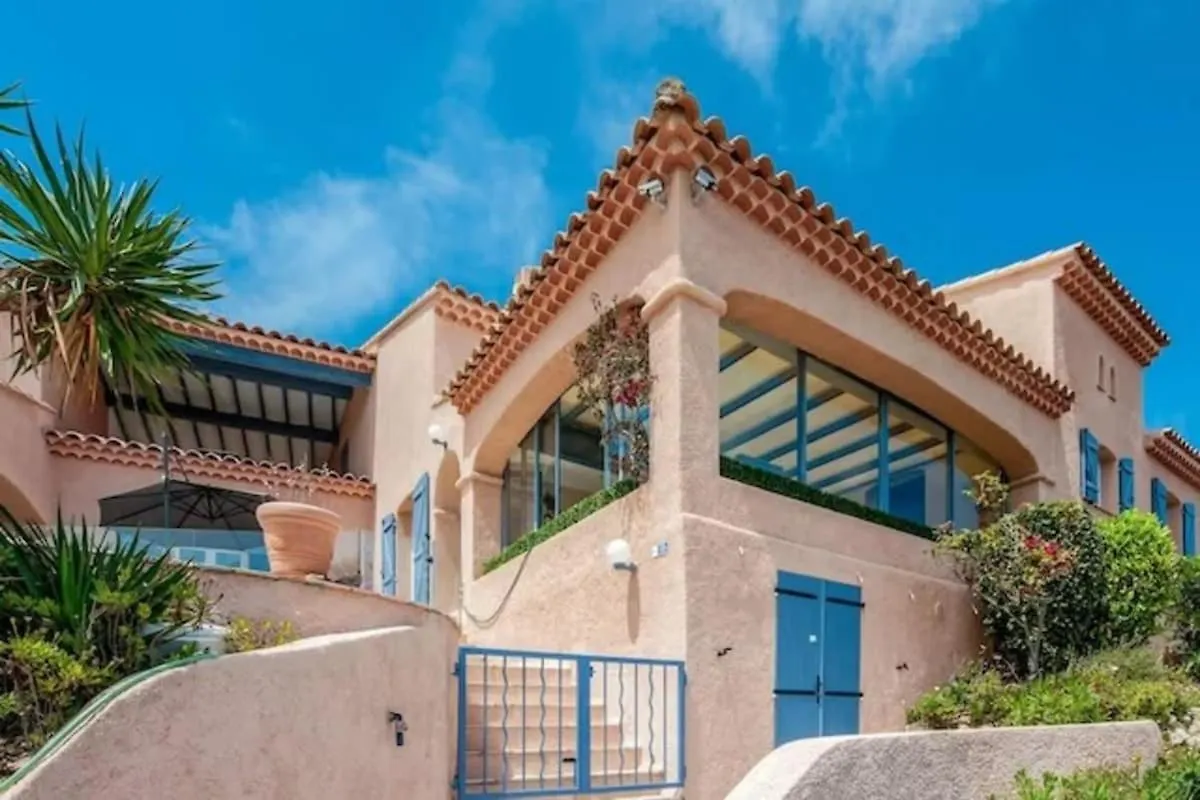 Casa-Capussambre Spacious Villa With Sea View Heated Pool Air Con Sauna Les Issambres