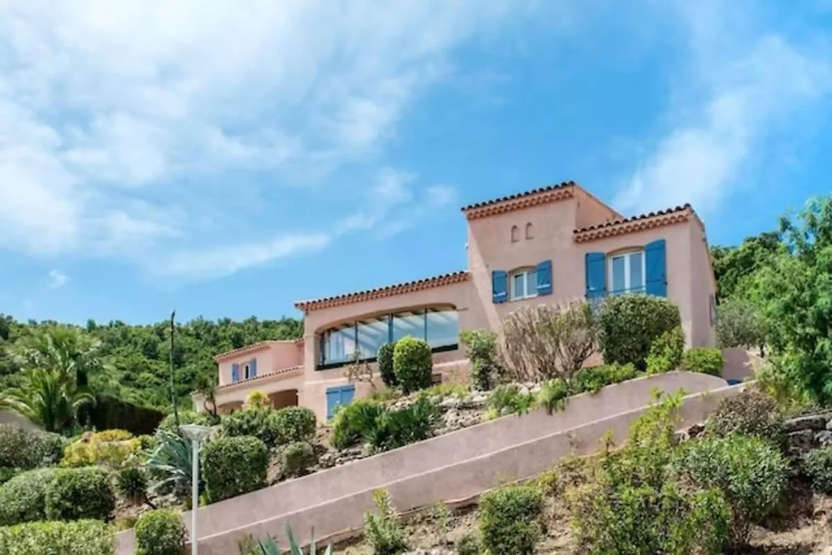Casa-Capussambre Spacious Villa With Sea View Heated Pool Air Con Sauna Les Issambres France