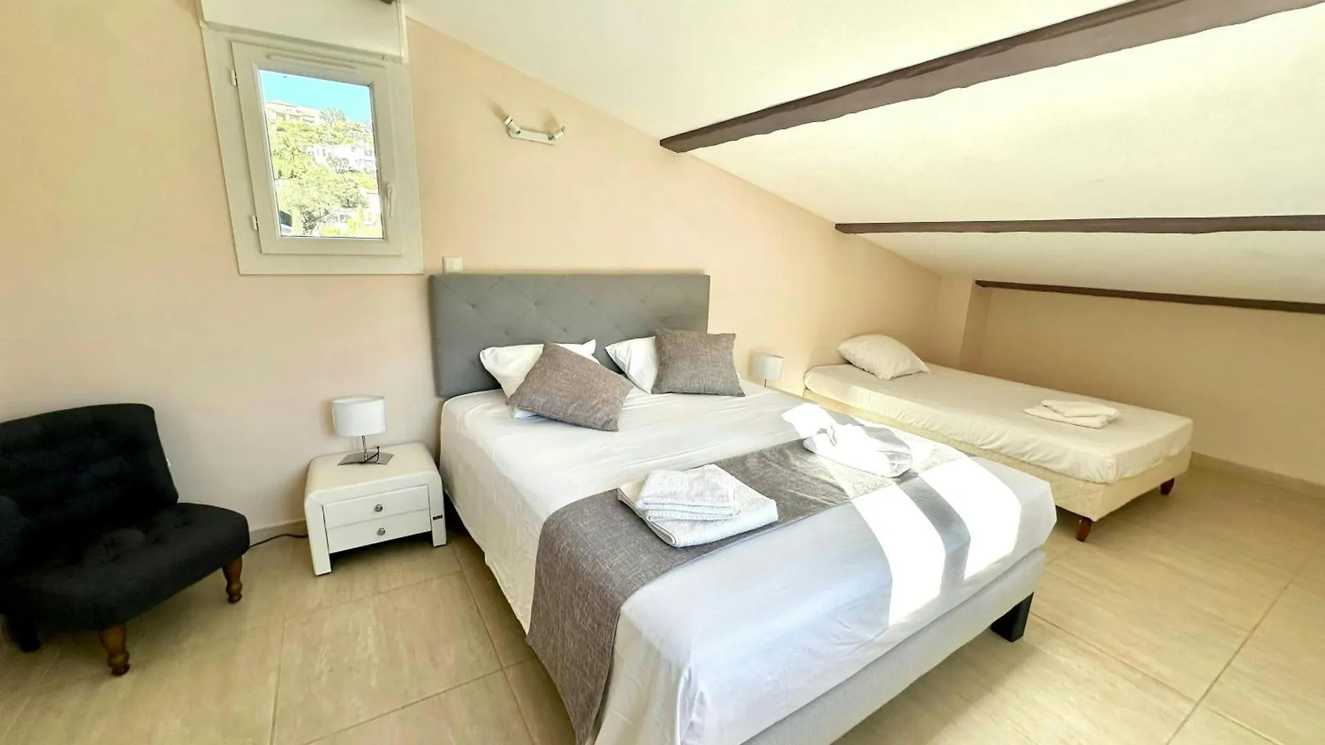 Casa-Capussambre Spacious Villa With Sea View Heated Pool Air Con Sauna Les Issambres